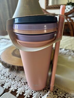 3- Pack Plastic Tumblers Cup Set with Straws